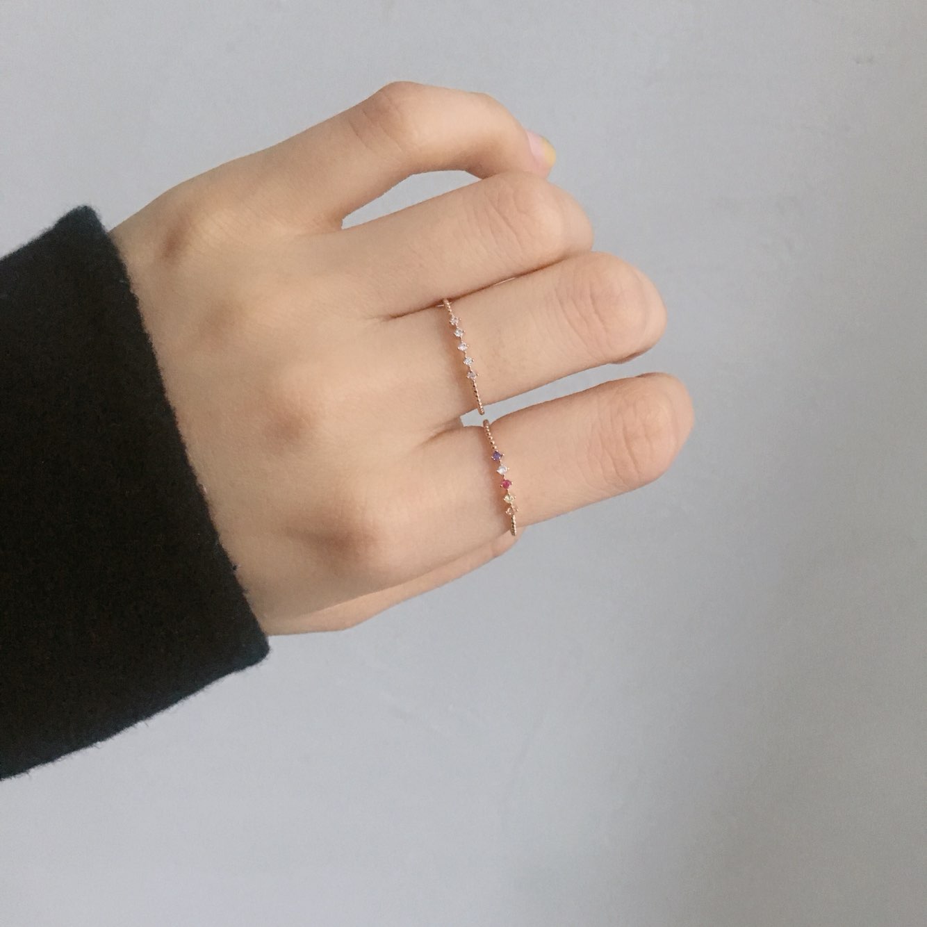 <b><p>Aurora Ring 2 set Dunsan-do accessies Hodae</p></b><b><p>オーロラリング 2つの セット 屯山洞アクセサリー 弘大 重ね着 有色 きれいな</p></b><br /><br /><p align='center'>