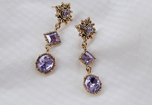 <b><p>Purple Viot earring Possib ves Drop pk Pantone</p></b><b><p>見よ バイオレット イヤリング グィチ可能 ドロップ ピンク パントンカラー アンティーク</p></b><br /><br /><p align='center'>