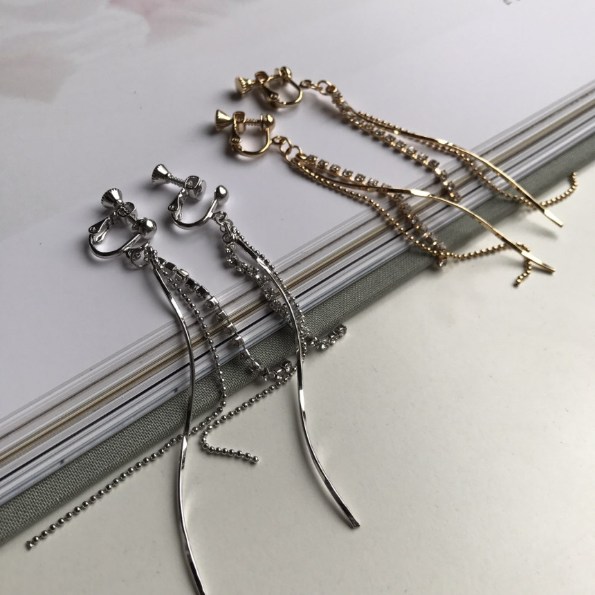 <b><p>Possible eaves Crow Cubic Dp Earrings Lo</p></b><b><p>グィチ可能 クローズ キュービック ウェーブ ドロップイヤリング ロが モダン 女性らしい</p></b><br /><br /><p align='center'>