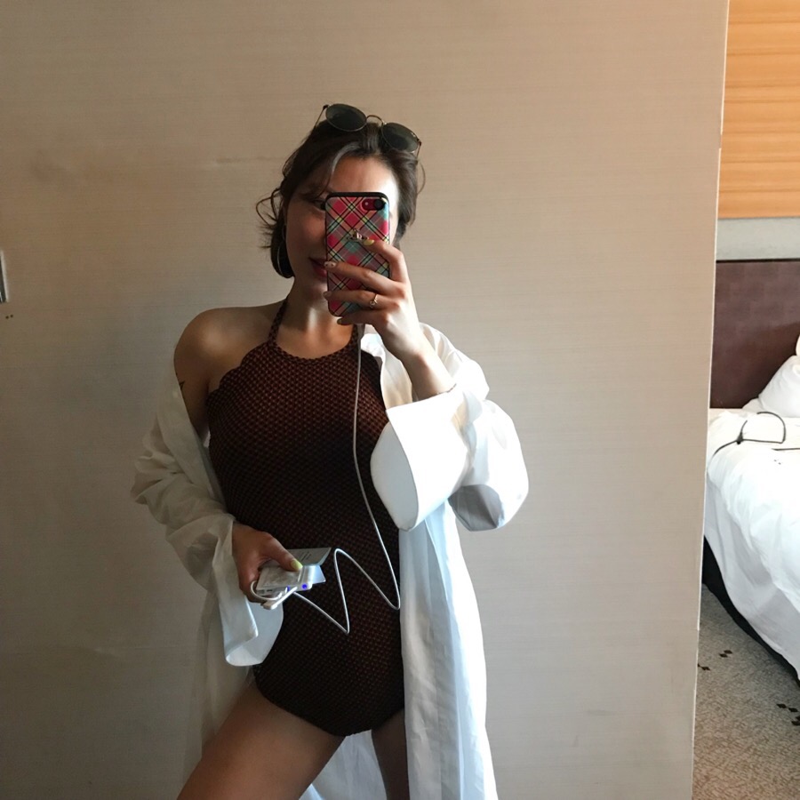 <b><p>Mourning Wool kt noki Soft tch Slim swsuit</p></b><b><p>無排 波ニット モノキニ 柔らかな肌触り 薄い見える水着 ビーチスタイル バカンス</p></b><br /><br /><p align='center'>