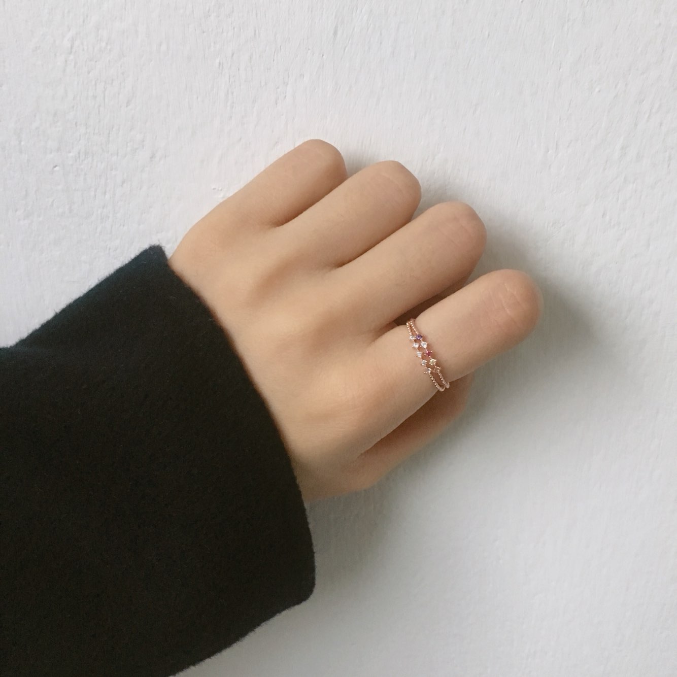 <b><p>Aurora Ring 2 set Dunsan-do accessies Hodae</p></b><b><p>オーロラリング 2つの セット 屯山洞アクセサリー 弘大 重ね着 有色 きれいな</p></b><br /><br /><p align='center'>