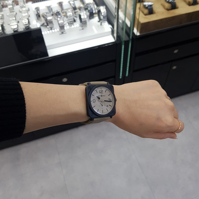 <b><p>Bell &amp Ross BELL ROSS BRS -DESERT-CEM</p></b><b><p>ベル＆ロス BRS -DESERT-CEM 40代 女性 カップル 素敵なプレゼント</p></b><br /><br /><p align='center'>