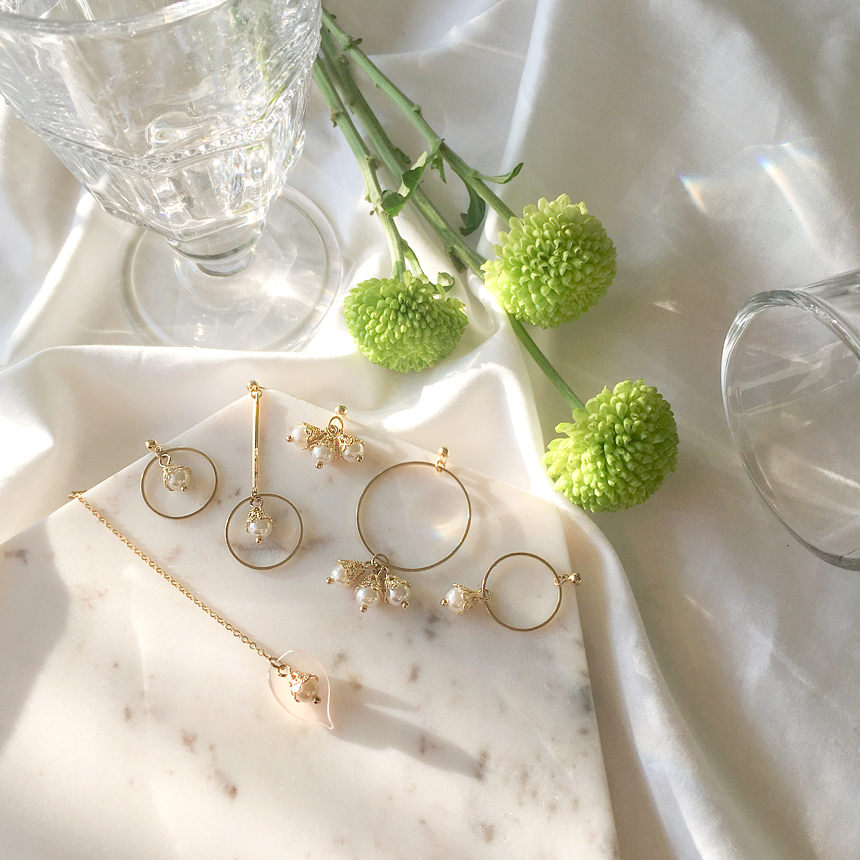 <b><p>1+1 Pearl Drop ring collection set Anque</p></b><b><p>1 + 真珠 ドロップ イヤリング コレクション セット アンティーク オンバル</p></b><br /><br /><p align='center'>