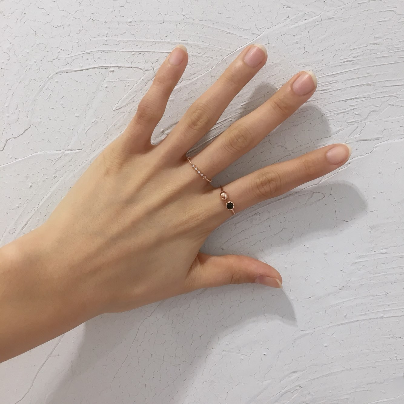 <b><p>Aurora Ring 2 set Dunsan-do accessies Hodae</p></b><b><p>オーロラリング 2つの セット 屯山洞アクセサリー 弘大 重ね着 有色 きれいな</p></b><br /><br /><p align='center'>