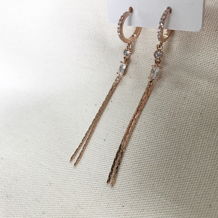 <b><p>Mourning 92.5 silver spit Cubic Lo Drop ear</p></b><b><p>無排 92.5シルバー針 キュービックリング ドロップ イヤ 有H THAT 生気溌剌</p></b><br /><br /><p align='center'>