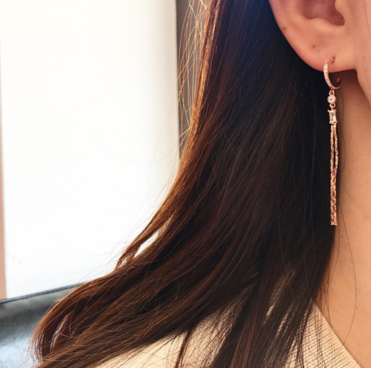 <b><p>Mourning 92.5 silver spit Cubic Lo Drop ear</p></b><b><p>無排 92.5シルバー針 キュービックリング ドロップ イヤ 有H THAT 生気溌剌</p></b><br /><br /><p align='center'>