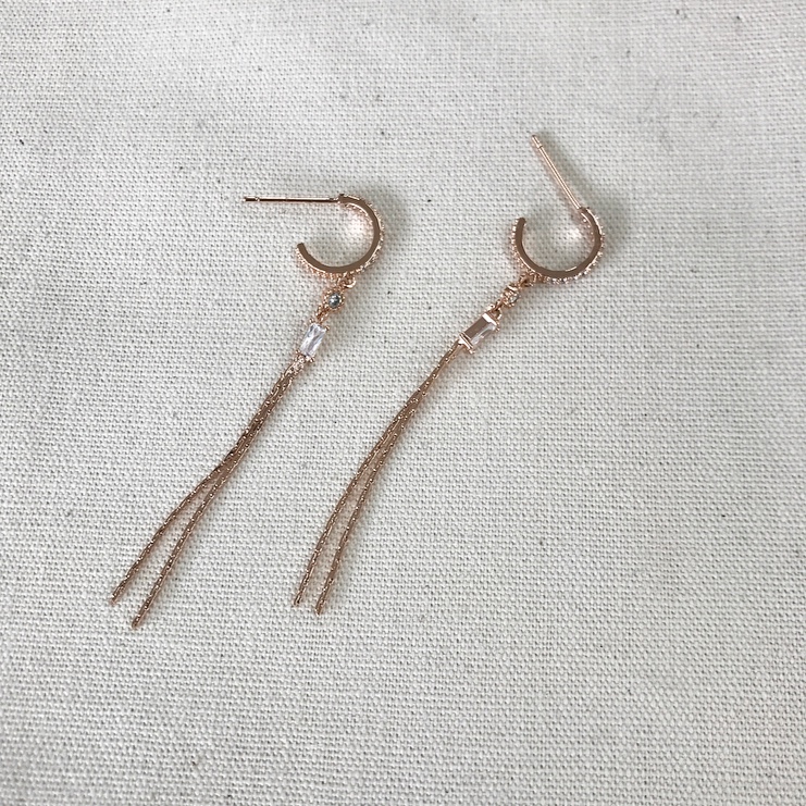 <b><p>Mourning 92.5 silver spit Cubic Lo Drop ear</p></b><b><p>無排 92.5シルバー針 キュービックリング ドロップ イヤ 有H THAT 生気溌剌</p></b><br /><br /><p align='center'>