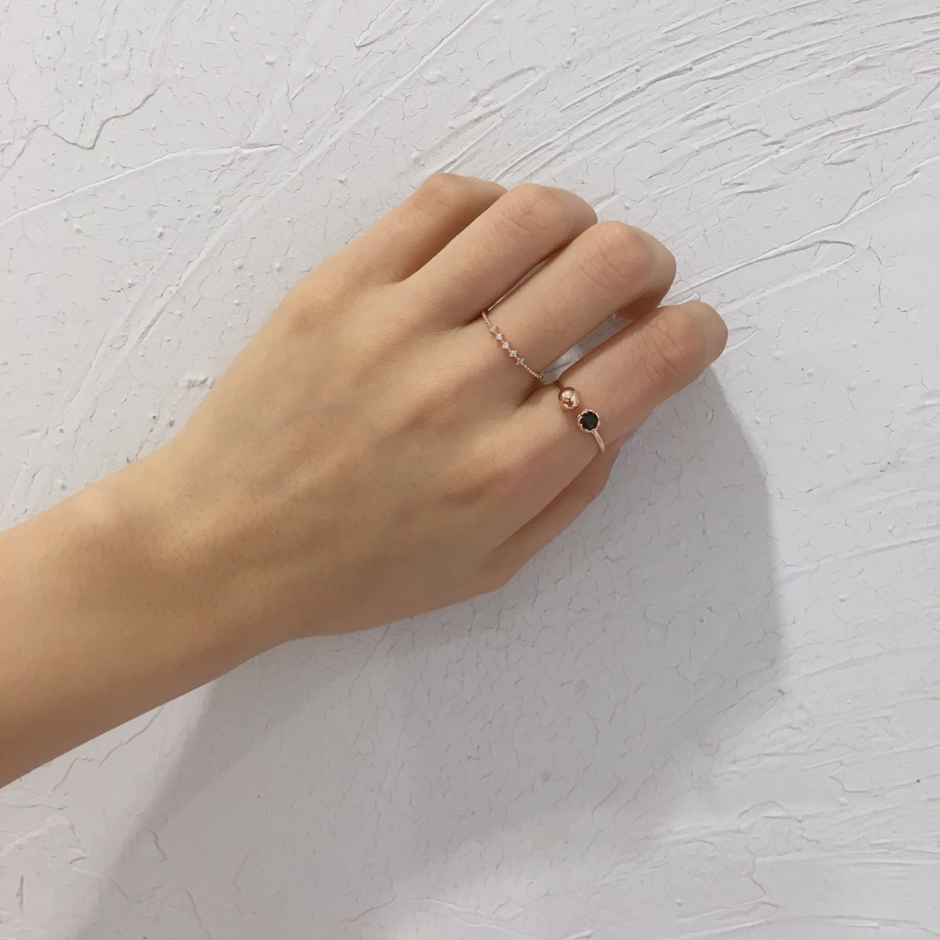 <b><p>Aurora Ring 2 set Dunsan-do accessies Hodae</p></b><b><p>オーロラリング 2つの セット 屯山洞アクセサリー 弘大 重ね着 有色 きれいな</p></b><br /><br /><p align='center'>