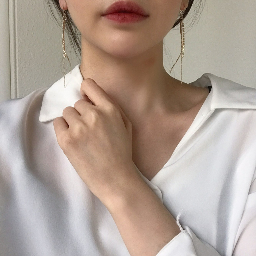 <b><p>Possible eaves Crow Cubic Dp Earrings Lo</p></b><b><p>グィチ可能 クローズ キュービック ウェーブ ドロップイヤリング ロが モダン 女性らしい</p></b><br /><br /><p align='center'>