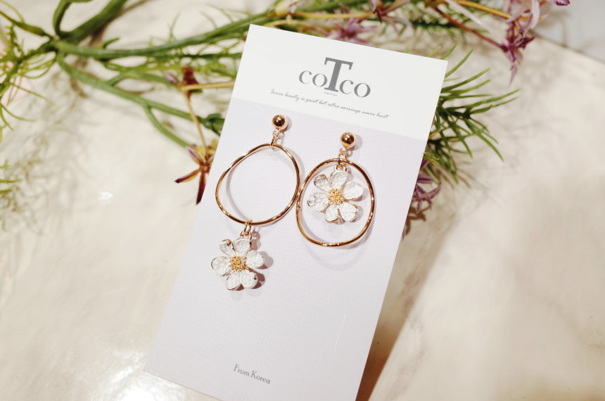 <b><p>daisy Unknown ring ear</p></b><b><p>デイジー オンバル リング イヤ</p></b><br /><br /><p align='center'>