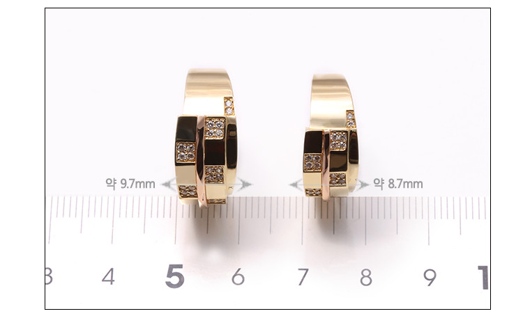 <b><p>Miumiu Coupling design 14k 18k Heavy ily</p></b><b><p>ミュウミュウ カップリング デザイン 14k 18k 重量感のある どっしりとした</p></b><br /><br /><p align='center'>