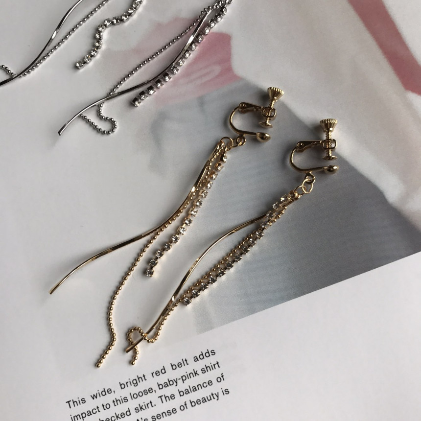 <b><p>Possible eaves Crow Cubic Dp Earrings Lo</p></b><b><p>グィチ可能 クローズ キュービック ウェーブ ドロップイヤリング ロが モダン 女性らしい</p></b><br /><br /><p align='center'>