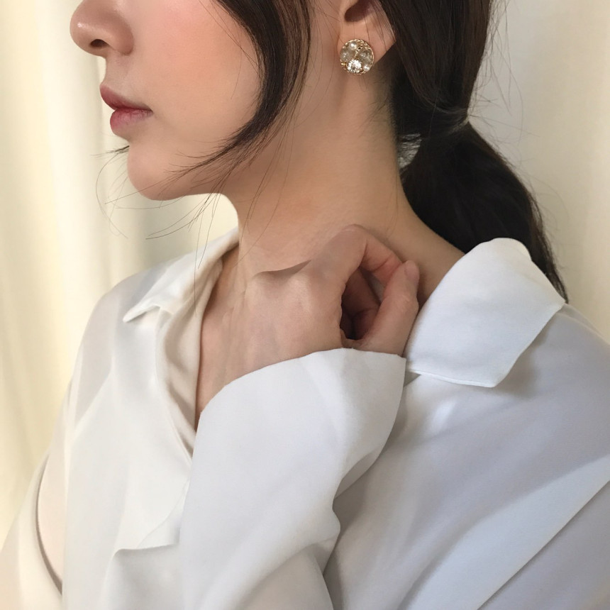 <b><p>Mourning papaw Stone cubic simple Daily Earrs</p></b><b><p>無排 ポポ 宝石用原石のキュービック シンプル デイリーピアス 3色 フェミニンコーディネート</p></b><br /><br /><p align='center'>