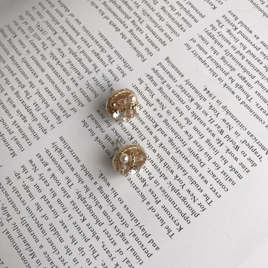 <b><p>Mourning papaw Stone cubic simple Daily Earrs</p></b><b><p>無排 ポポ 宝石用原石のキュービック シンプル デイリーピアス 3色 フェミニンコーディネート</p></b><br /><br /><p align='center'>