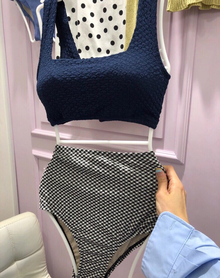 <b><p>Knit color biki Summer vacation un cute Smoke</p></b><b><p>ニット配色 ビキニ 夏バカンスルック 珍しい かわいい スモーク ハイウエスト</p></b><br /><br /><p align='center'>