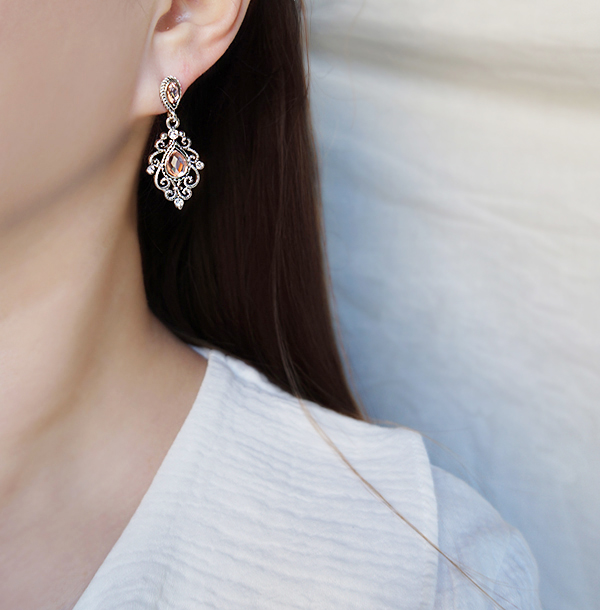 <b><p>Purple Viot earring Possib ves Drop pk Pantone</p></b><b><p>見よ バイオレット イヤリング グィチ可能 ドロップ ピンク パントンカラー アンティーク</p></b><br /><br /><p align='center'>