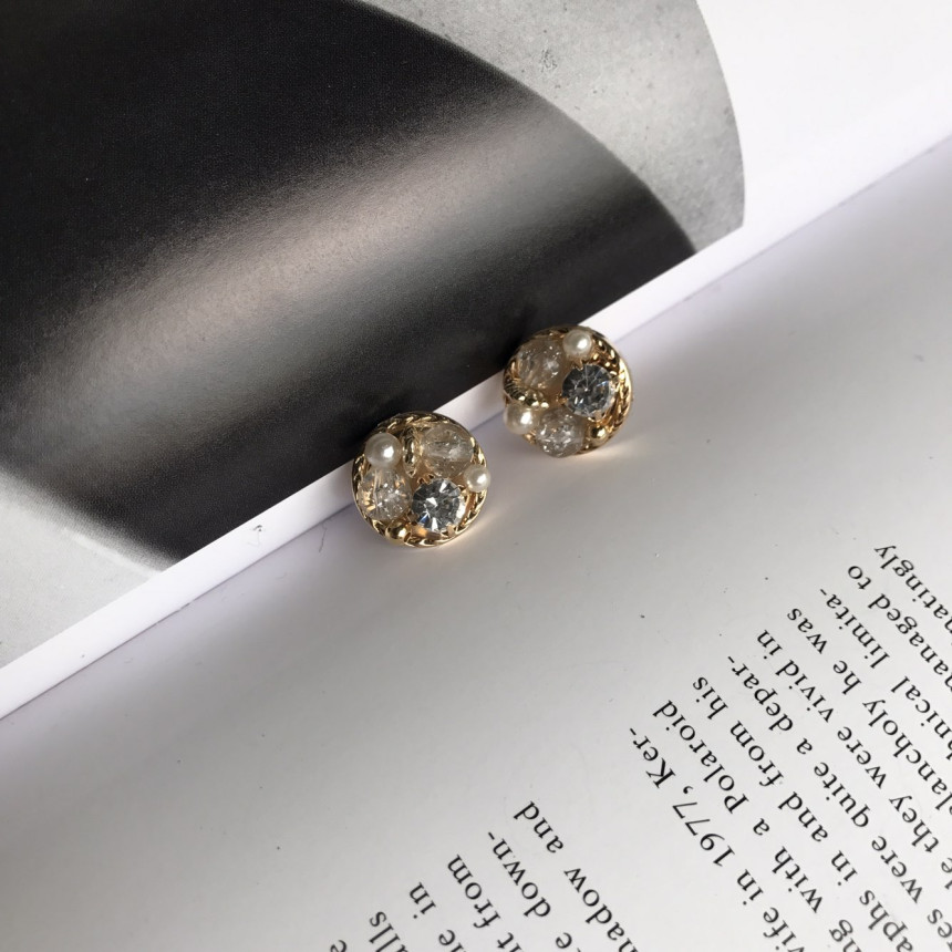 <b><p>Mourning papaw Stone cubic simple Daily Earrs</p></b><b><p>無排 ポポ 宝石用原石のキュービック シンプル デイリーピアス 3色 フェミニンコーディネート</p></b><br /><br /><p align='center'>
