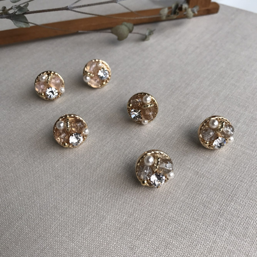 <b><p>Mourning papaw Stone cubic simple Daily Earrs</p></b><b><p>無排 ポポ 宝石用原石のキュービック シンプル デイリーピアス 3色 フェミニンコーディネート</p></b><br /><br /><p align='center'>