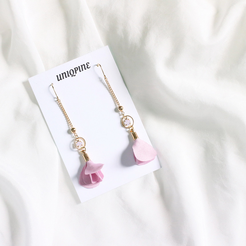 <b><p>The Feminine style Puri Lilac scent Flower</p></b><b><p>ヨリヨリ フェミニン スタイル 清純な ライラックの香り 花のイヤリング フラワー</p></b><br /><br /><p align='center'>