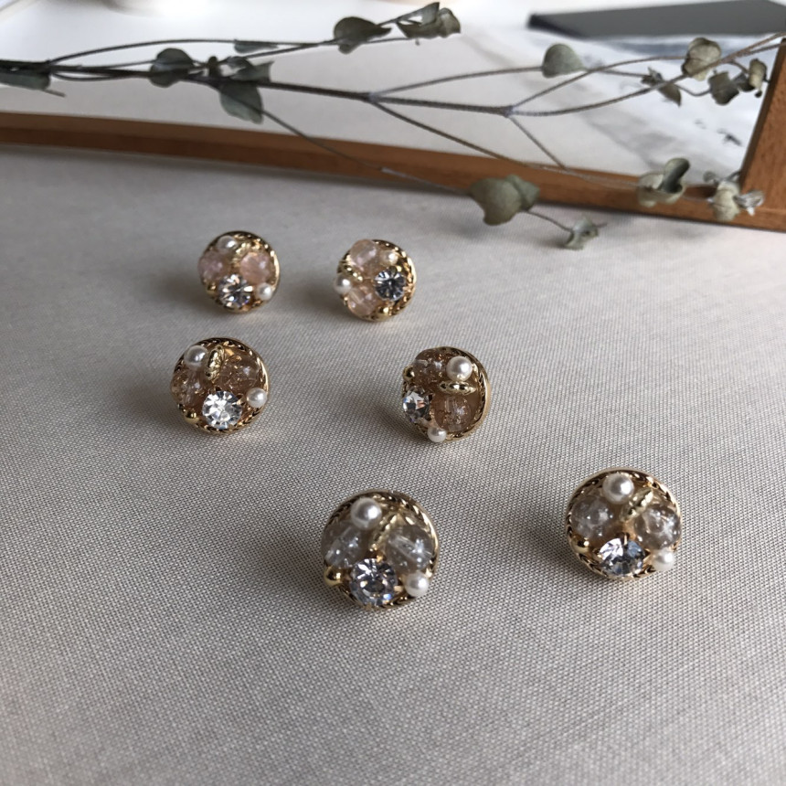 <b><p>Mourning papaw Stone cubic simple Daily Earrs</p></b><b><p>無排 ポポ 宝石用原石のキュービック シンプル デイリーピアス 3色 フェミニンコーディネート</p></b><br /><br /><p align='center'>