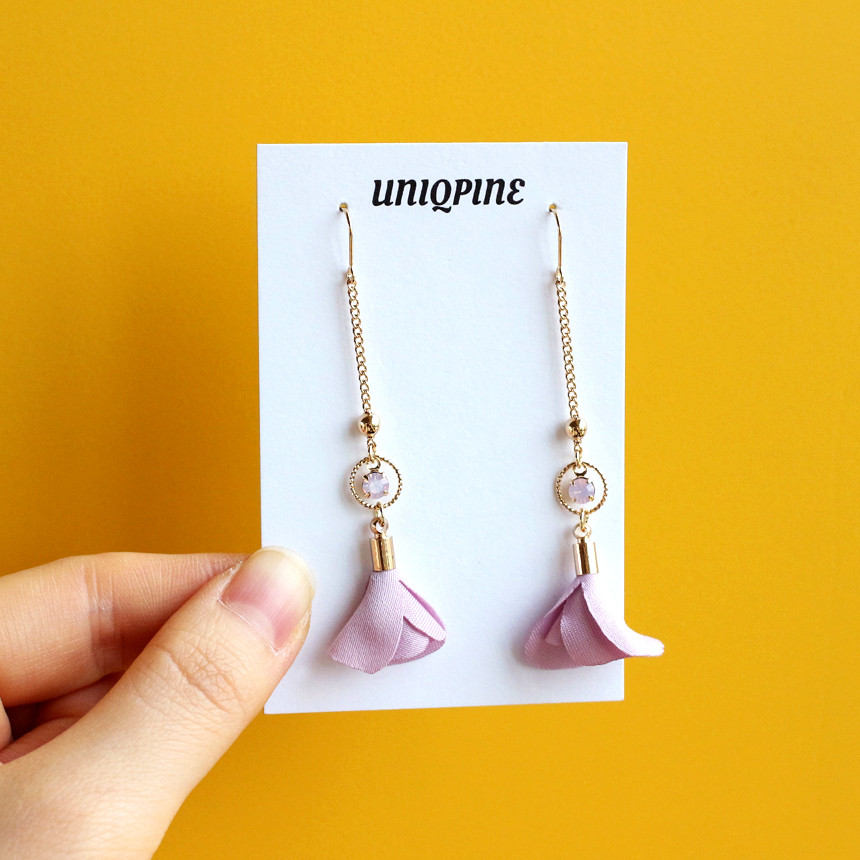 <b><p>The Feminine style Puri Lilac scent Flower</p></b><b><p>ヨリヨリ フェミニン スタイル 清純な ライラックの香り 花のイヤリング フラワー</p></b><br /><br /><p align='center'>