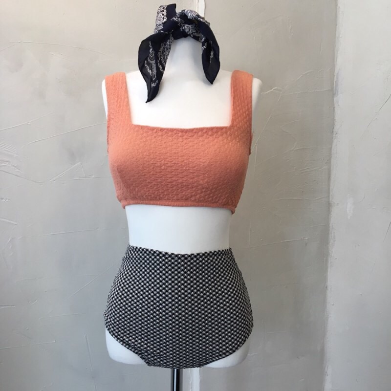 <b><p>Knit color biki Summer vacation un cute Smoke</p></b><b><p>ニット配色 ビキニ 夏バカンスルック 珍しい かわいい スモーク ハイウエスト</p></b><br /><br /><p align='center'>