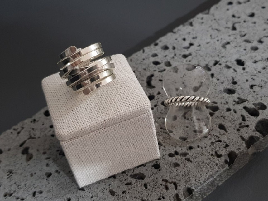 <b><p>Silver 925 Cyclone ring with 8 lis 13,15</p></b><b><p>シルバー925 竜巻8行リング 13,15号 即日発送 アンティーク ファッショナブルなファッション</p></b><br /><br /><p align='center'>