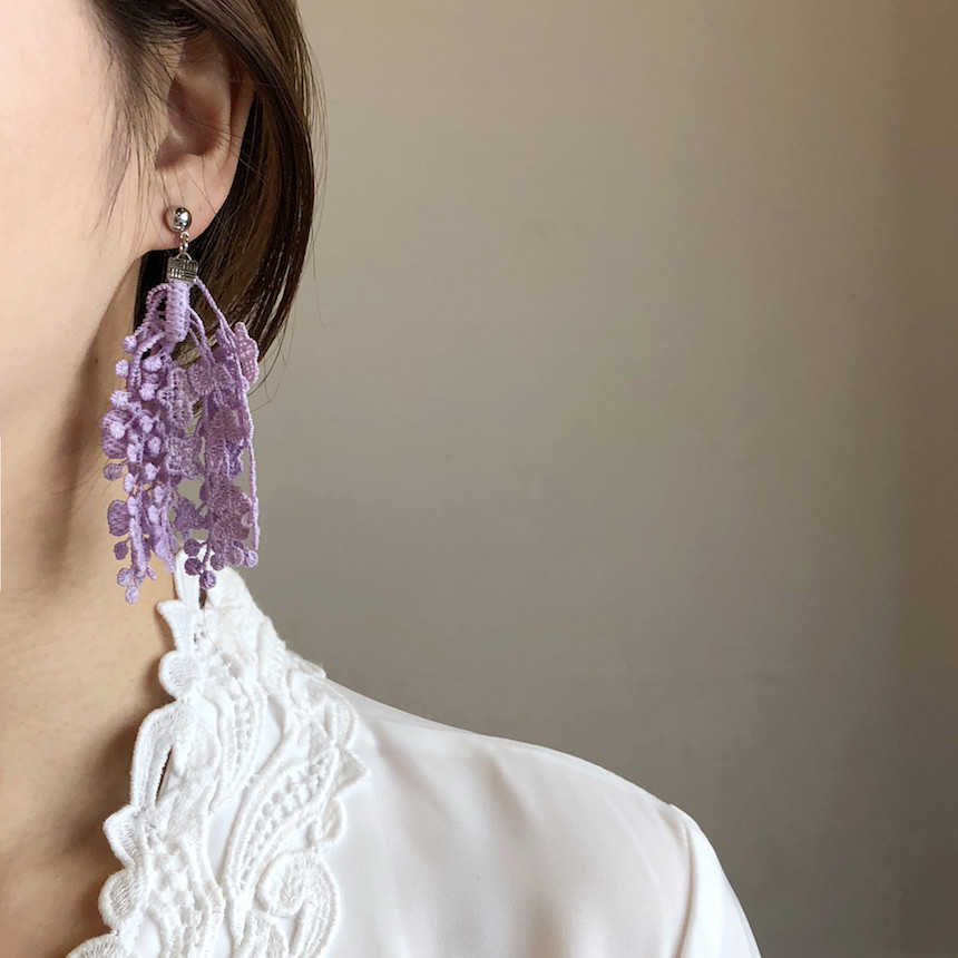 <b><p>Violet race Drop earring c617 ult White Sky</p></b><b><p>バイオレット レース ドロップイヤリング acc617 超 ホワイト ゆらゆら ヨリヨリた</p></b><br /><br /><p align='center'>