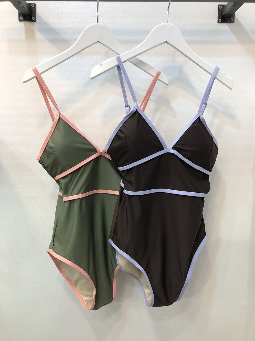 <b><p>Color line piece swimsuit Resnt Look sm Sple</p></b><b><p>配色 ライン ワンピース 水着 弾力性のある 薄い見える シンプルなパターン ユニーク</p></b><br /><br /><p align='center'>