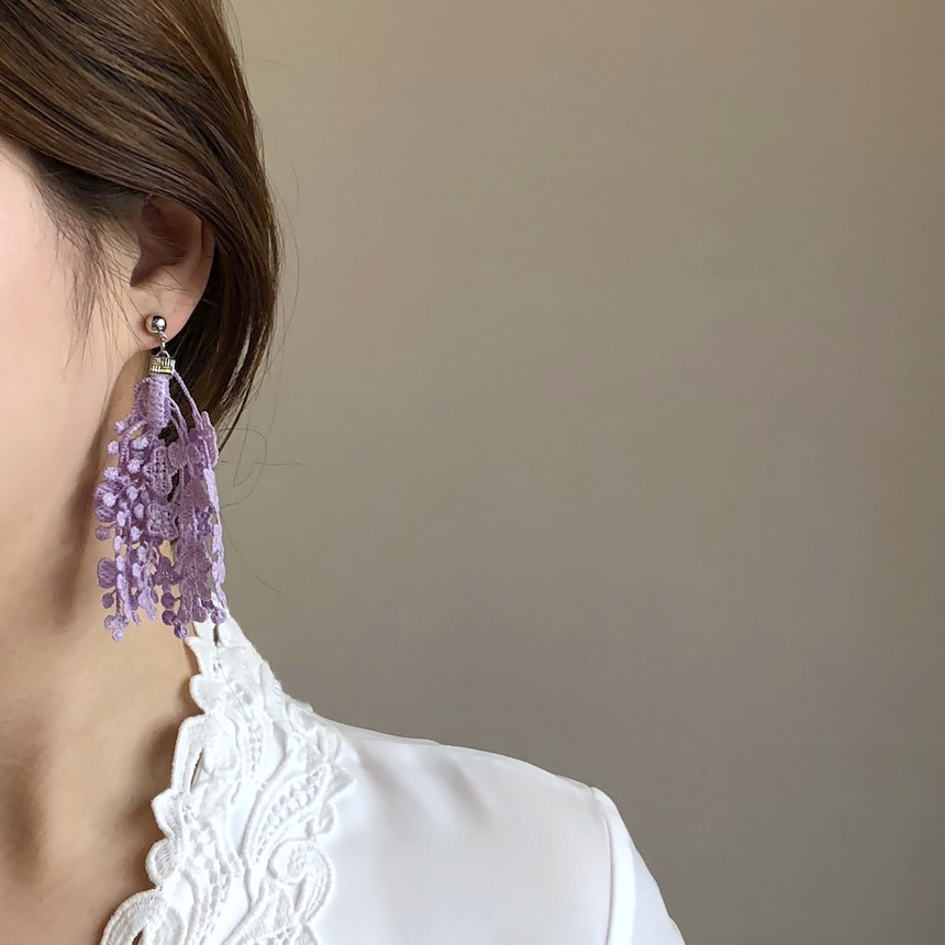 <b><p>Violet race Drop earring c617 ult White Sky</p></b><b><p>バイオレット レース ドロップイヤリング acc617 超 ホワイト ゆらゆら ヨリヨリた</p></b><br /><br /><p align='center'>