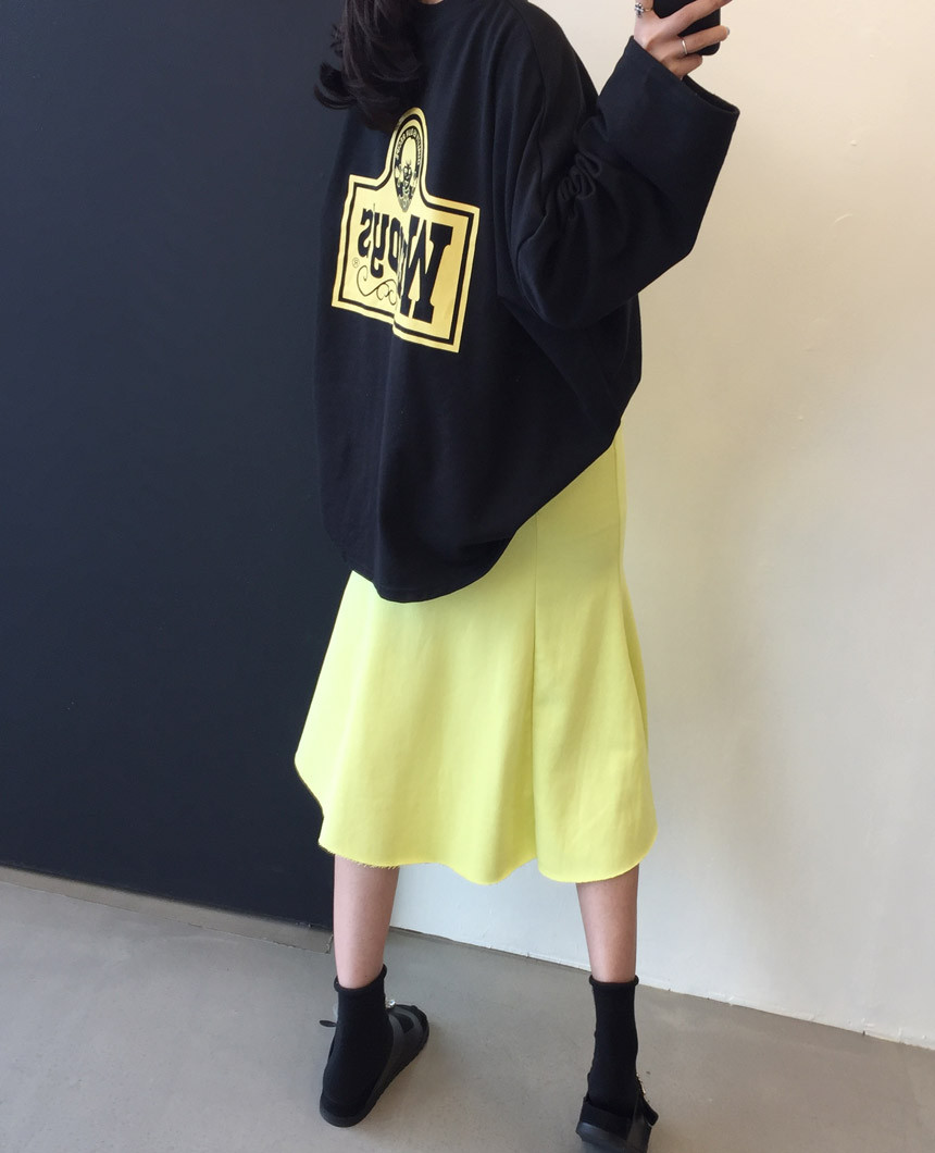 <b><p>Wendy Boxed T-shirt 4color Printing Roulette</p></b><b><p>ウェンディ ボックスTシャツ 4色 印刷 ルーズフィット チュリ 女性長袖 オ・バフェ</p></b><br /><br /><p align='center'>