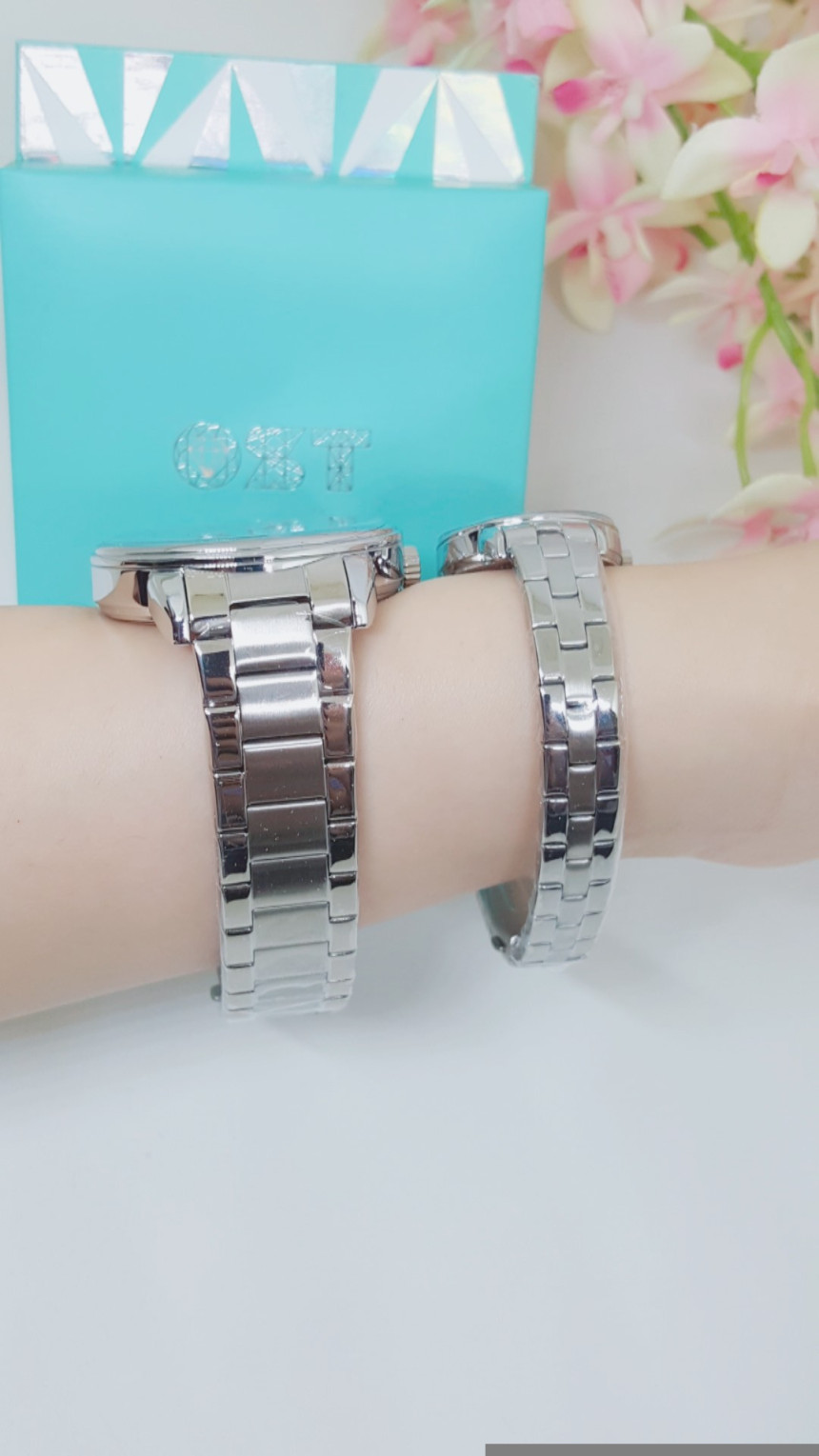 <b><p>OST Rome Index Silver Couple watch OTC118208FSS</p></b><b><p>OST ローマインデックス シルバーメタル カップルの腕時計 OTC118208FSS</p></b><br /><br /><p align='center'>