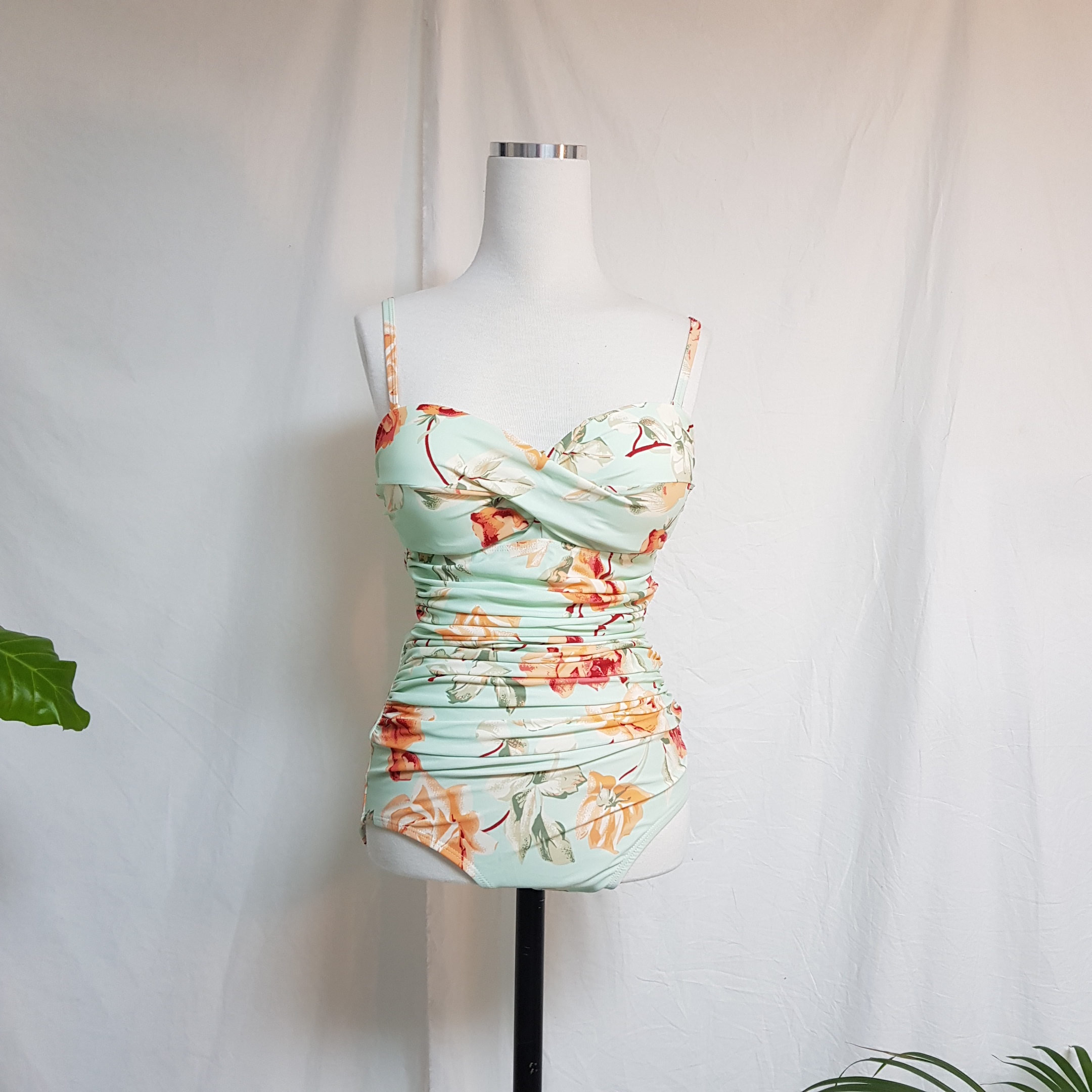 <b><p>wire Shring Monoki A clean ra Bch Lo Coordi</p></b><b><p>ワイヤー シャーリング モノキニ 清純な非 ビーチルックコーディネート 女性ビスタこと</p></b><br /><br /><p align='center'>