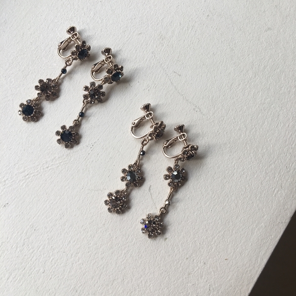 <b><p>Possible eaves door flower Antique Drop Earrings</p></b><b><p>グィチ可能 ドア フラワー アンティーク ドロップイヤリング 2 色 派手な 結婚式</p></b><br /><br /><p align='center'>