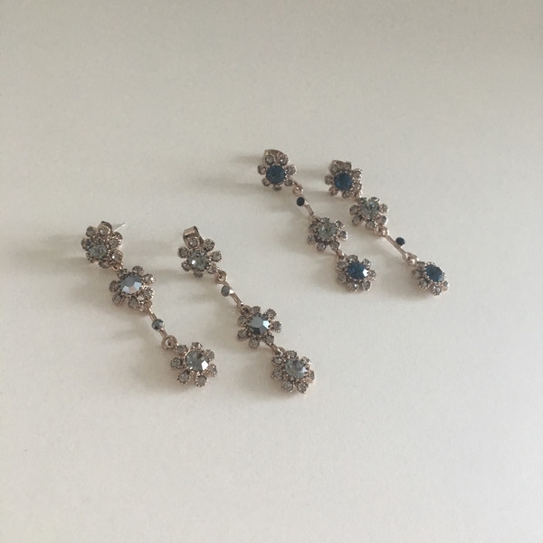 <b><p>Possible eaves door flower Antique Drop Earrings</p></b><b><p>グィチ可能 ドア フラワー アンティーク ドロップイヤリング 2 色 派手な 結婚式</p></b><br /><br /><p align='center'>