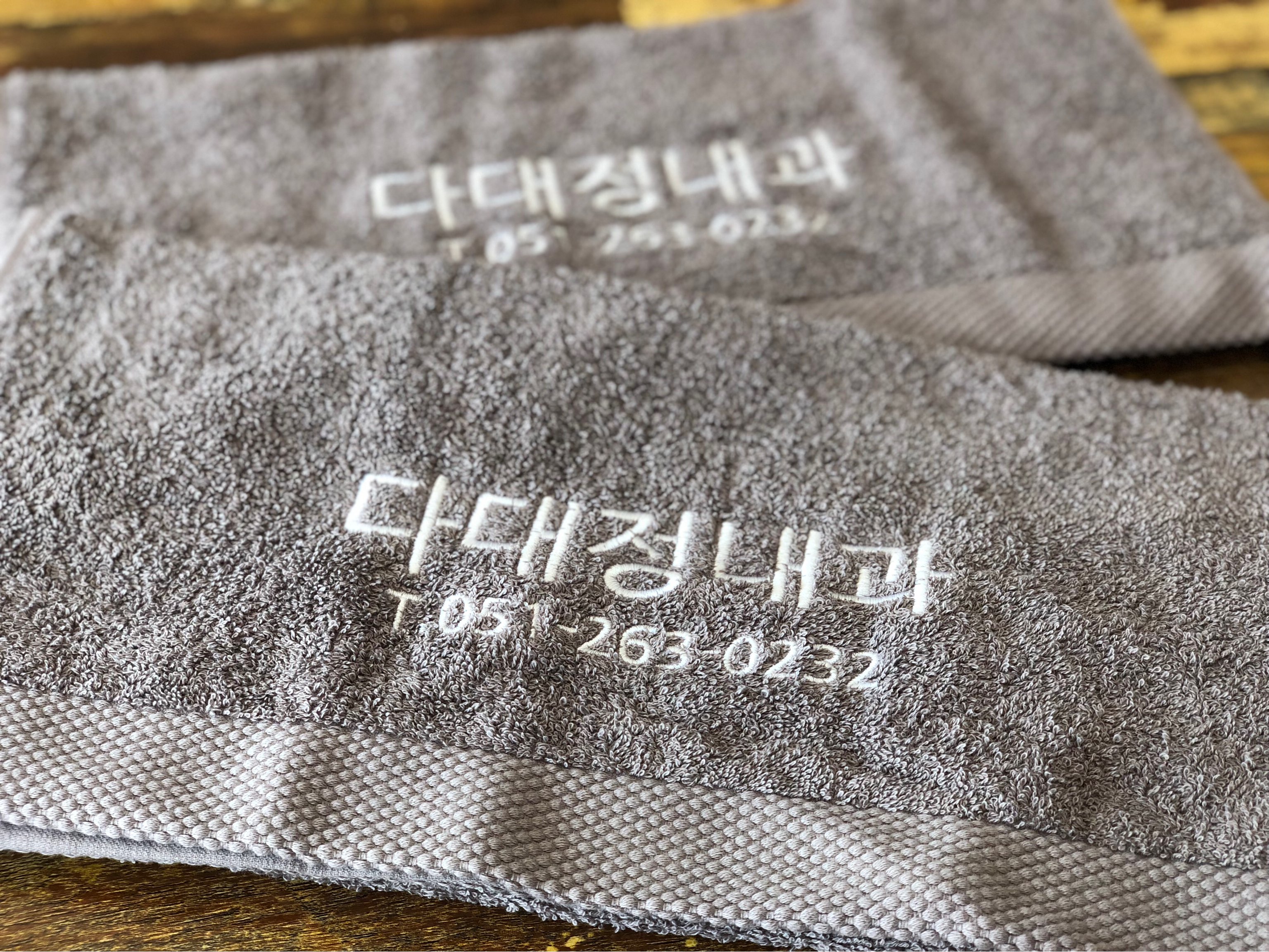 <b><p>Songwol Towel 40 Hot usehd group maki svenir</p></b><b><p>ソンウォルタオル 40数 ホテルの 家庭用 団体 製作 お土産 新築祝いの贈り物</p></b><br /><br /><p align='center'>