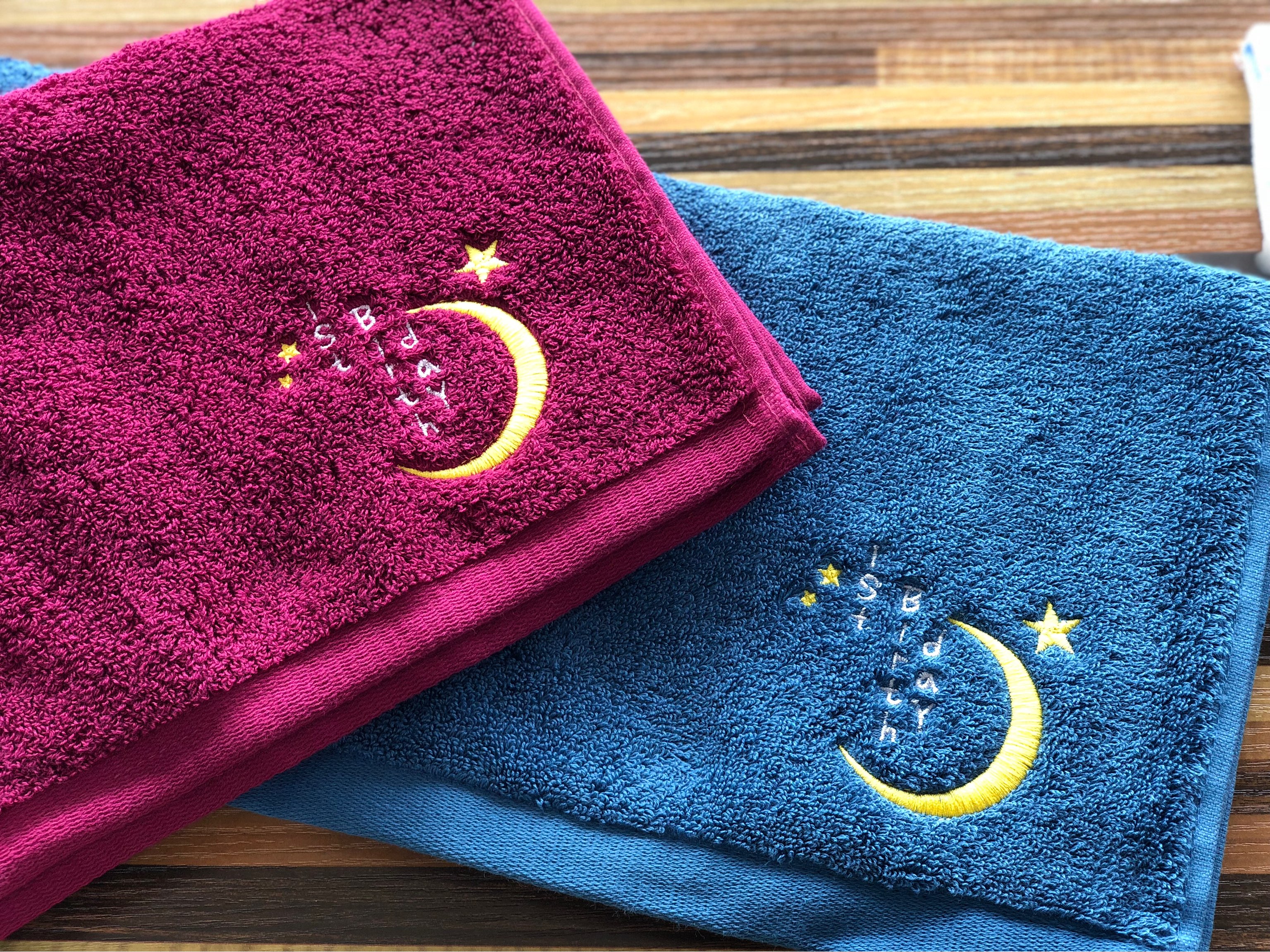 <b><p>Songwol Towel 40 Hot usehd group maki svenir</p></b><b><p>ソンウォルタオル 40数 ホテルの 家庭用 団体 製作 お土産 新築祝いの贈り物</p></b><br /><br /><p align='center'>