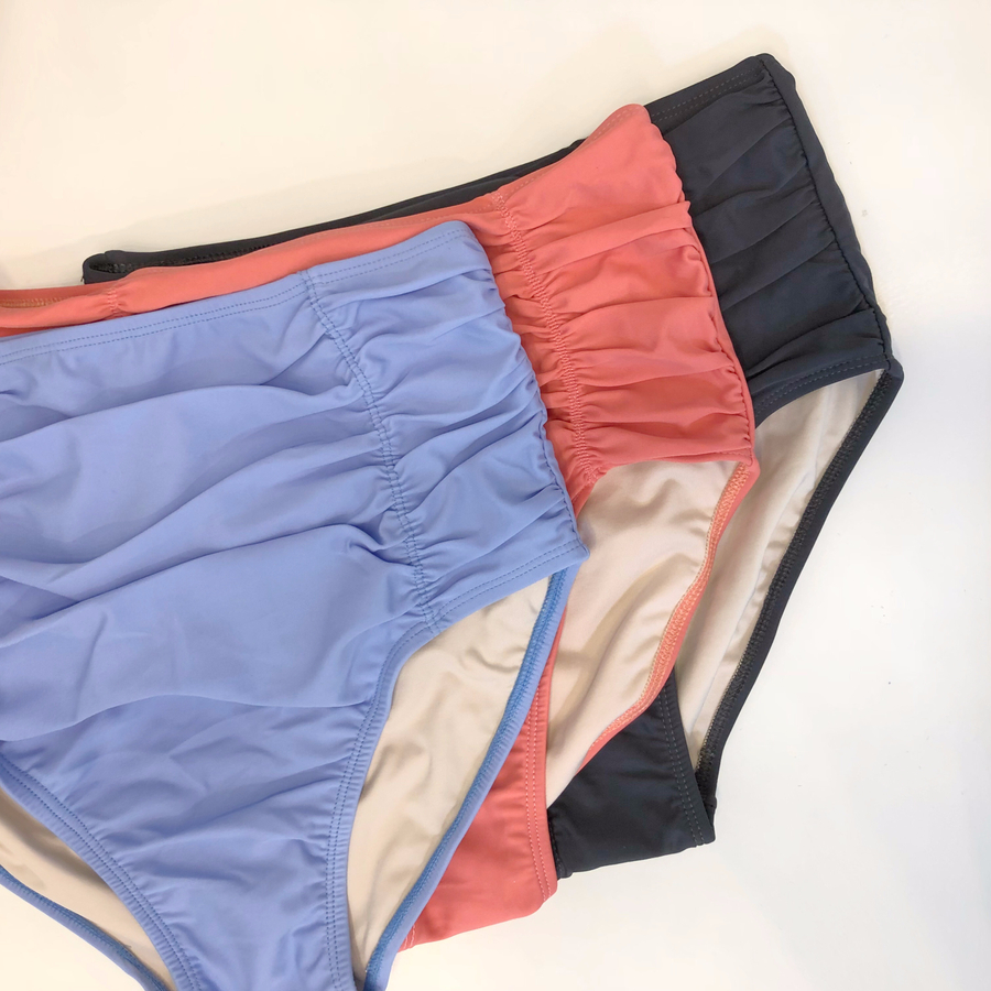 <b><p>Frill High waist bikini Twenties wom Wongp</p></b><b><p>フリル ハイウエスト ビキニ 20代の女性 ワンポン 体型カバー 新婚旅行 シャーリング</p></b><br /><br /><p align='center'>