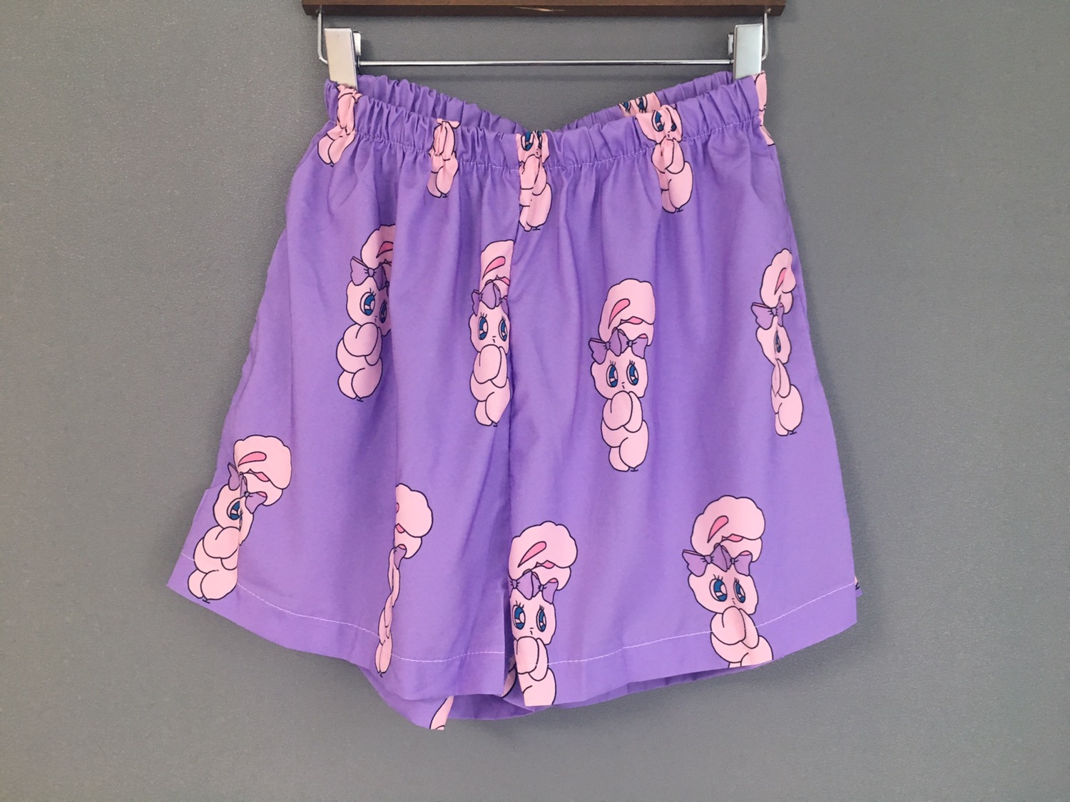 <b><p>Silk eling Esther Love rabbit pattn Short</p></b><b><p>シルク感じ エスターラブ ウサギ パン 半袖 かわいい パジャマ バンチ 団体服</p></b><br /><br /><p align='center'>