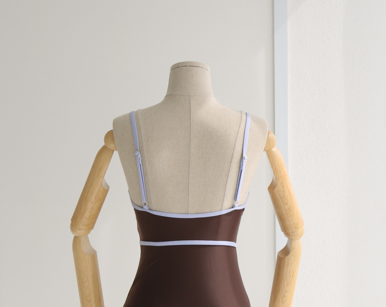 <b><p>Retro line piece swimsuit Monoki Sexy Bee</p></b><b><p>レトロ ライン ワンピース 水着 モノキニ セクシー非 スイムスーツ 豪華な 配色</p></b><br /><br /><p align='center'>