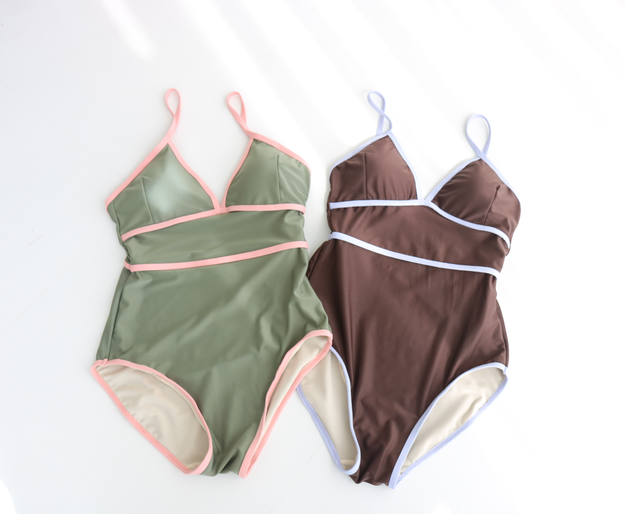 <b><p>Retro line piece swimsuit Monoki Sexy Bee</p></b><b><p>レトロ ライン ワンピース 水着 モノキニ セクシー非 スイムスーツ 豪華な 配色</p></b><br /><br /><p align='center'>