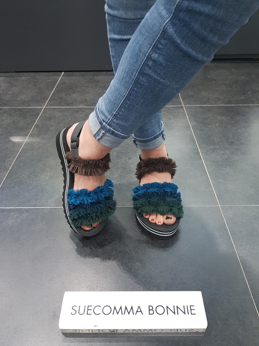 <b><p>Shu Comma Bonnie Can Kg sl Green DG2BM17034GRN</p></b><b><p>シューコンマみる カンカン2 サンダル グリーン DG2BM17034GRN かわいい</p></b><br /><br /><p align='center'>