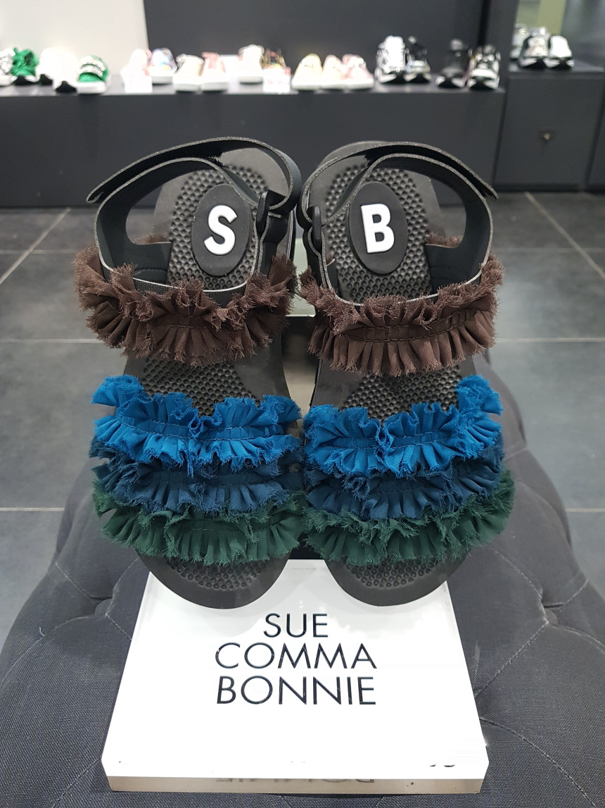 <b><p>Shu Comma Bonnie Can Kg sl Green DG2BM17034GRN</p></b><b><p>シューコンマみる カンカン2 サンダル グリーン DG2BM17034GRN かわいい</p></b><br /><br /><p align='center'>