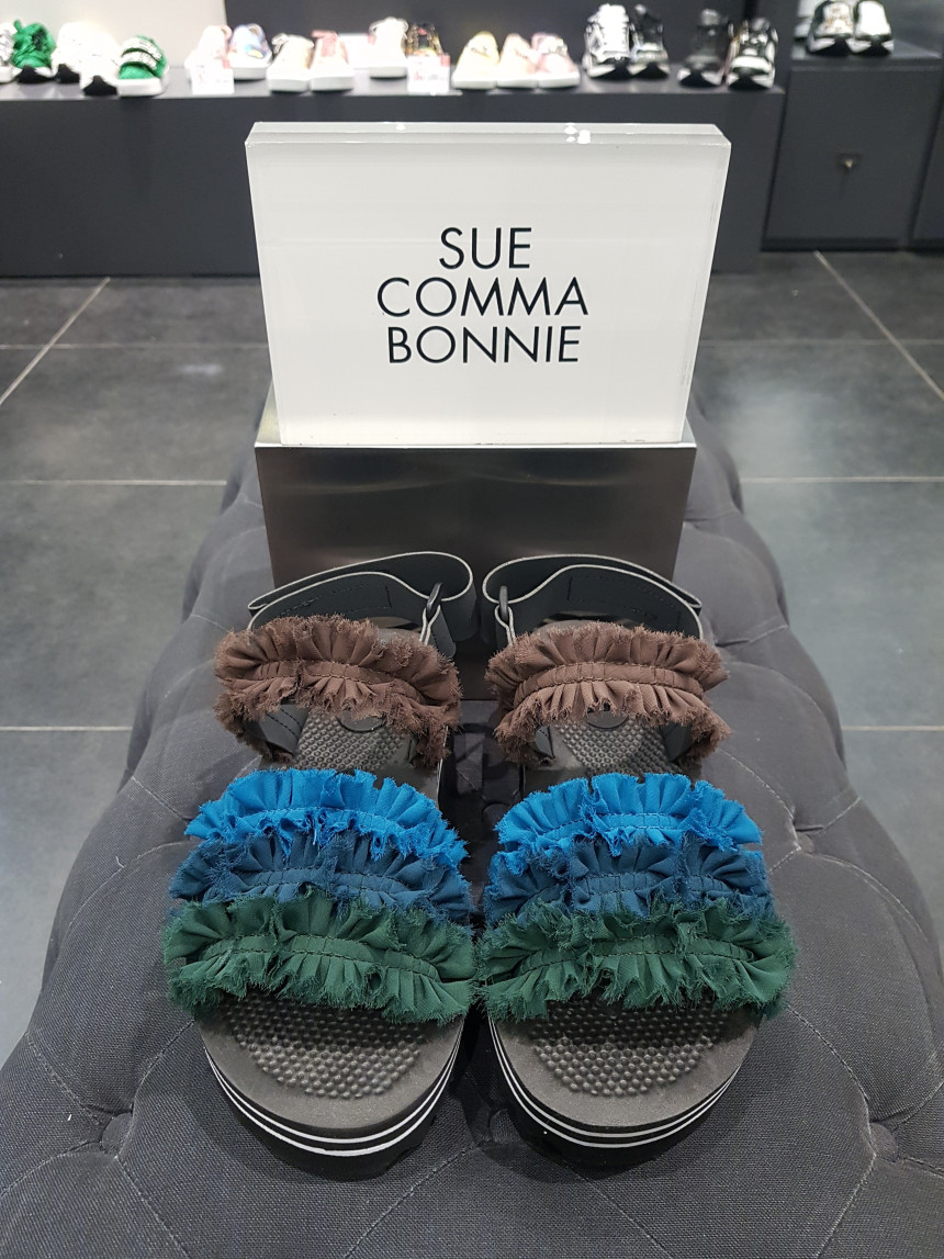 <b><p>Shu Comma Bonnie Can Kg sl Green DG2BM17034GRN</p></b><b><p>シューコンマみる カンカン2 サンダル グリーン DG2BM17034GRN かわいい</p></b><br /><br /><p align='center'>