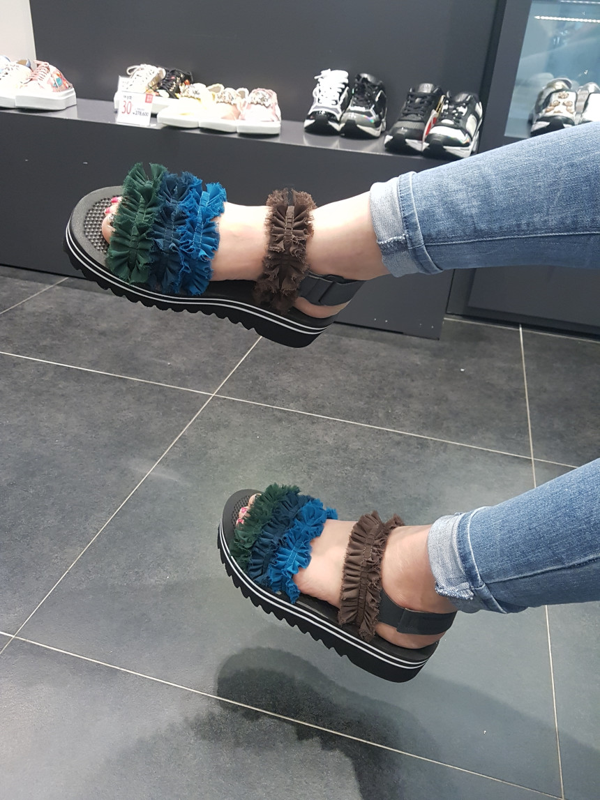 <b><p>Shu Comma Bonnie Can Kg sl Green DG2BM17034GRN</p></b><b><p>シューコンマみる カンカン2 サンダル グリーン DG2BM17034GRN かわいい</p></b><br /><br /><p align='center'>