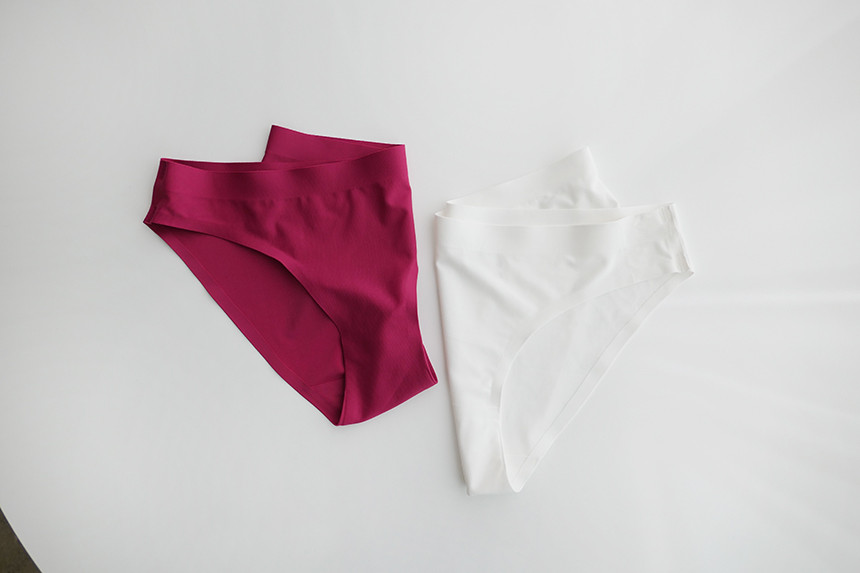 <b><p>female Yellow basic Inner panties swimsuit</p></b><b><p>女性 ノライン 基本 ナーパンツ 水着 ヌーディー 無縫製 ビキニボトム 三角の</p></b><br /><br /><p align='center'>