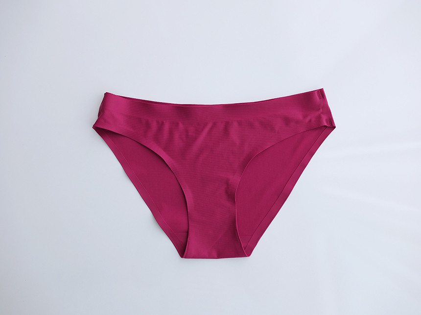 <b><p>female Yellow basic Inner panties swimsuit</p></b><b><p>女性 ノライン 基本 ナーパンツ 水着 ヌーディー 無縫製 ビキニボトム 三角の</p></b><br /><br /><p align='center'>