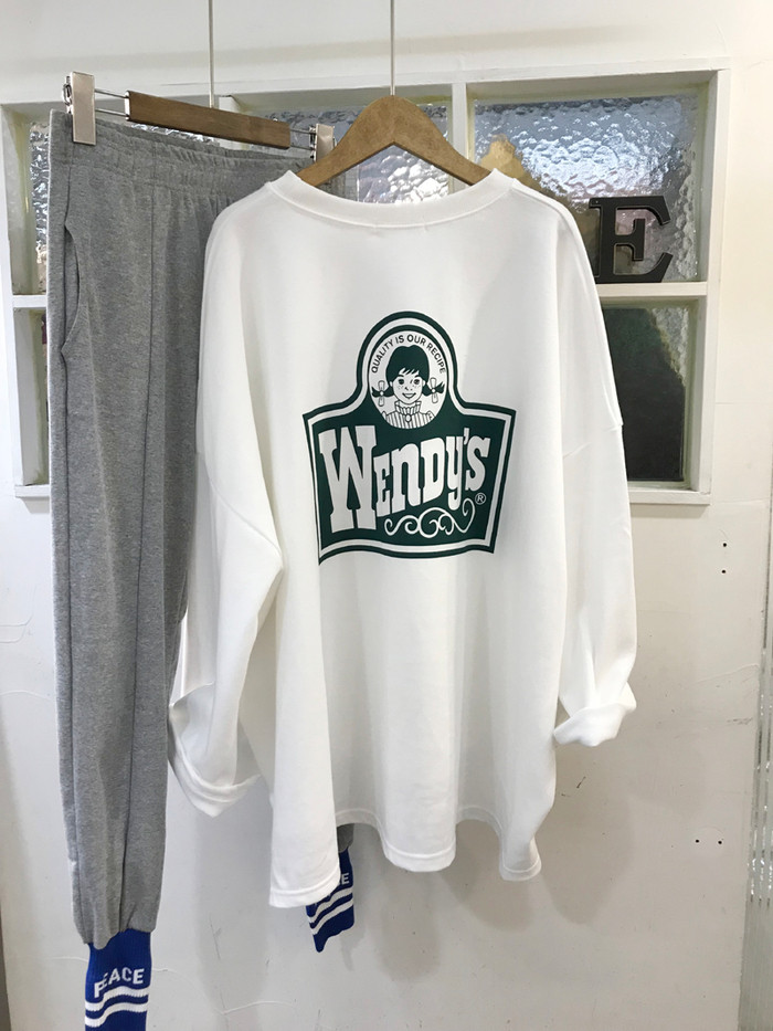 <b><p>Wendy Boxed T-sht Basic degn Color appeal</p></b><b><p>ウェンディ ボックスTシャツ ベーシなデザイン カラー感が引き立つ 大学生デイリール</p></b><br /><br /><p align='center'>