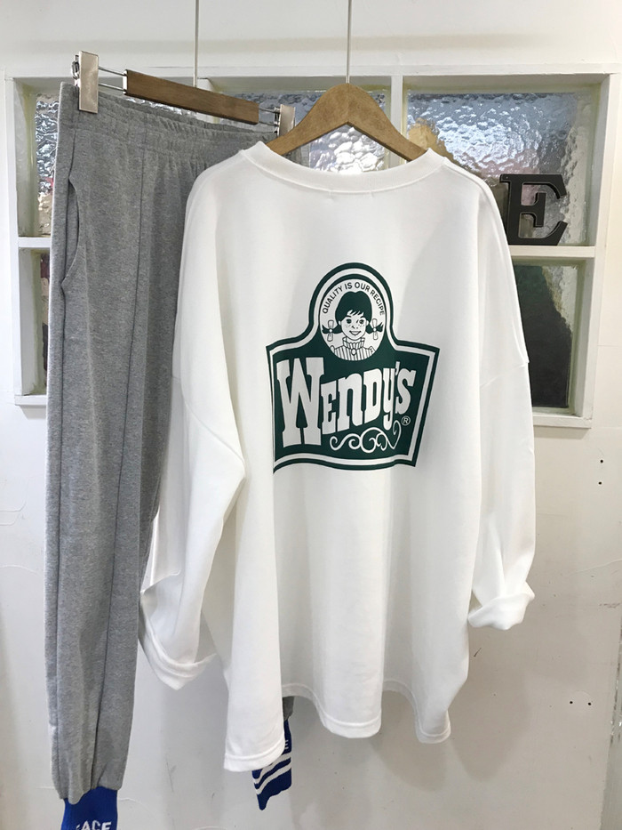 <b><p>Wendy Boxed T-sht Basic degn Color appeal</p></b><b><p>ウェンディ ボックスTシャツ ベーシなデザイン カラー感が引き立つ 大学生デイリール</p></b><br /><br /><p align='center'>