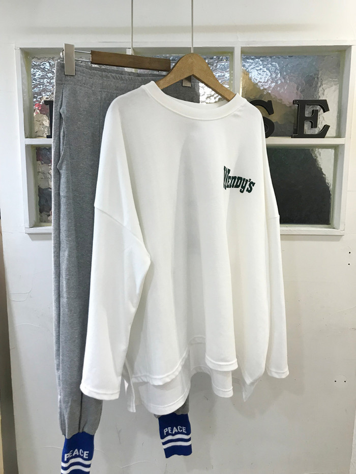 <b><p>Wendy Boxed T-sht Basic degn Color appeal</p></b><b><p>ウェンディ ボックスTシャツ ベーシなデザイン カラー感が引き立つ 大学生デイリール</p></b><br /><br /><p align='center'>